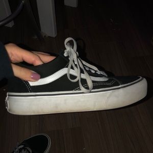 Old skool platform vans